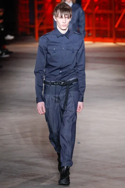 Look 13